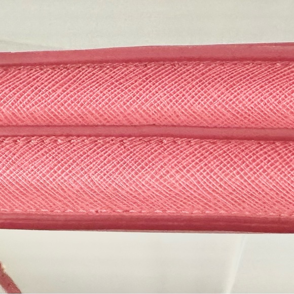Prada Saffiano Tessuto Bubble Pink crossbody - Picture 2 of 11